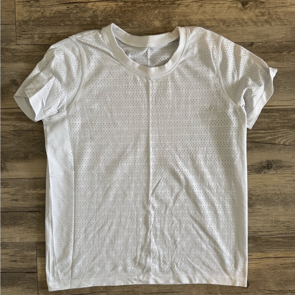 Lululemon T-Shirt